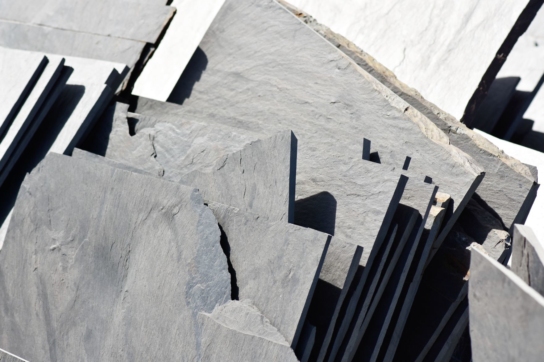 Slate roofing tiles